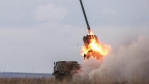 "Armar-se fins a les dents o desenvolupar-se i innovar-se"