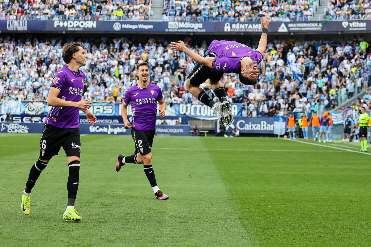 El Córdoba CF da un golpe sobre la mesa y conquista La Rosaleda