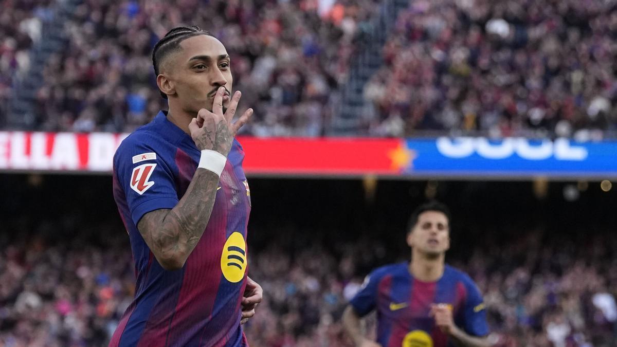 El Barça golea al Sevilla y sigue firme al frente de la clasificación