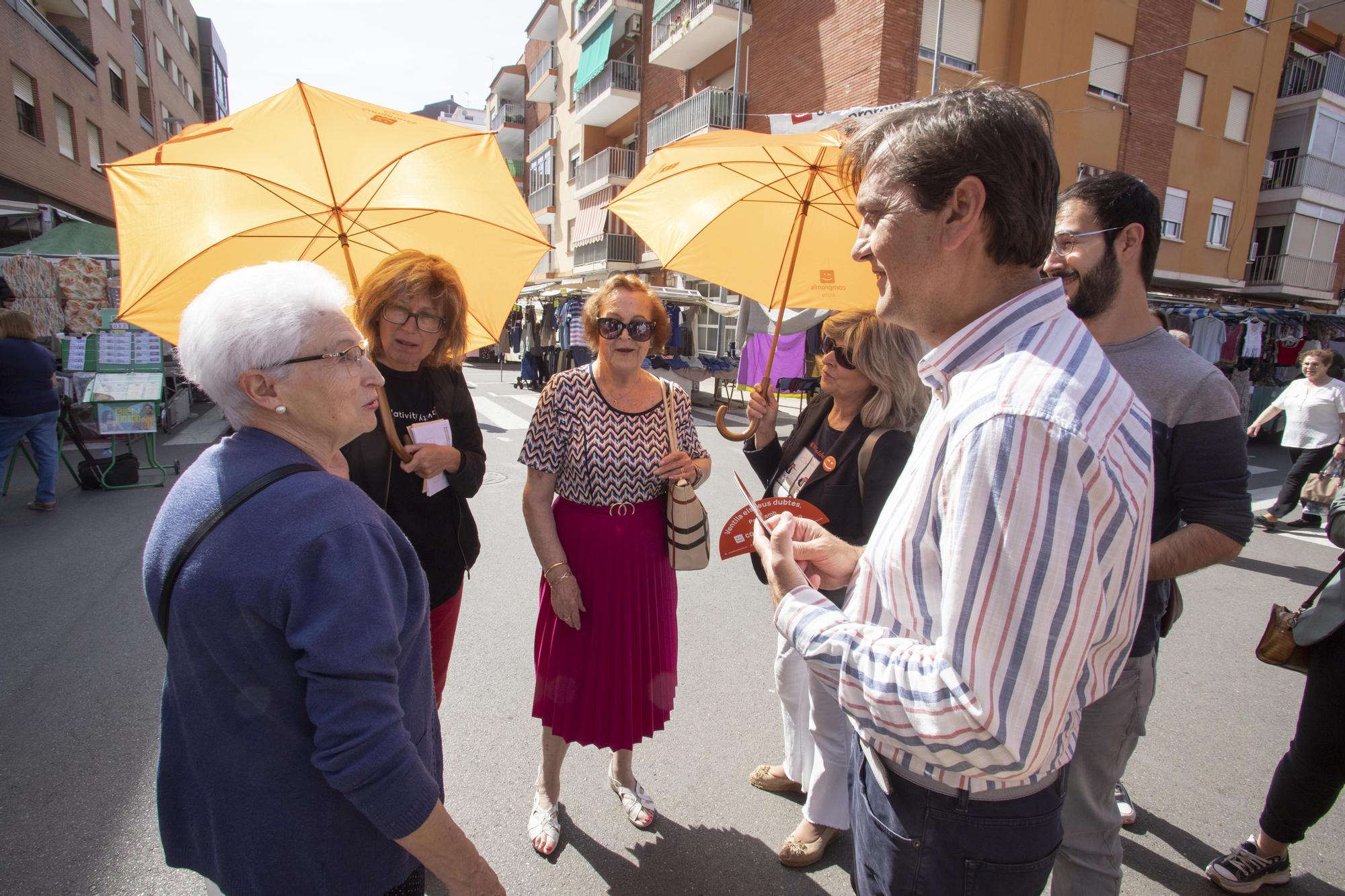 Los Partidos buscan el voto en el mercado de Alzira