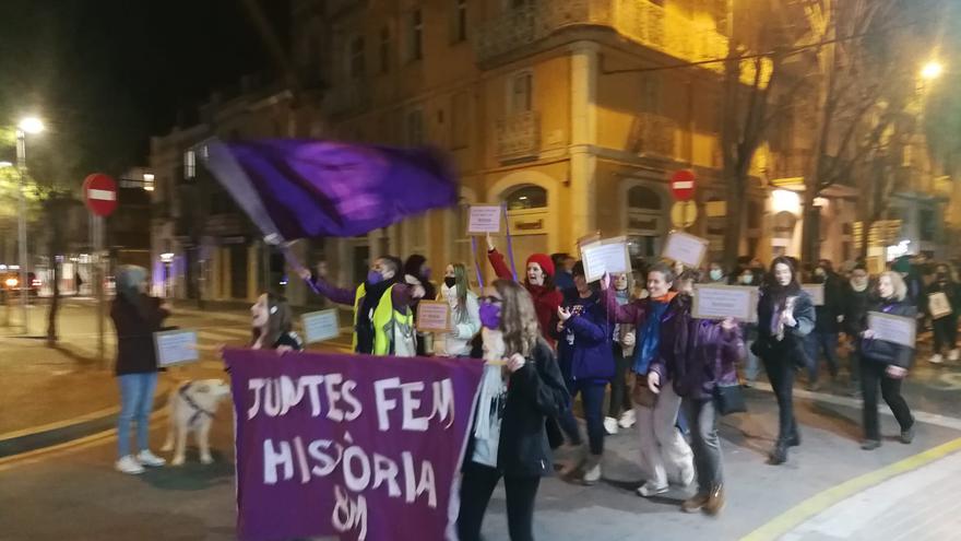 Figueres es tenyeix de lila pel 8M