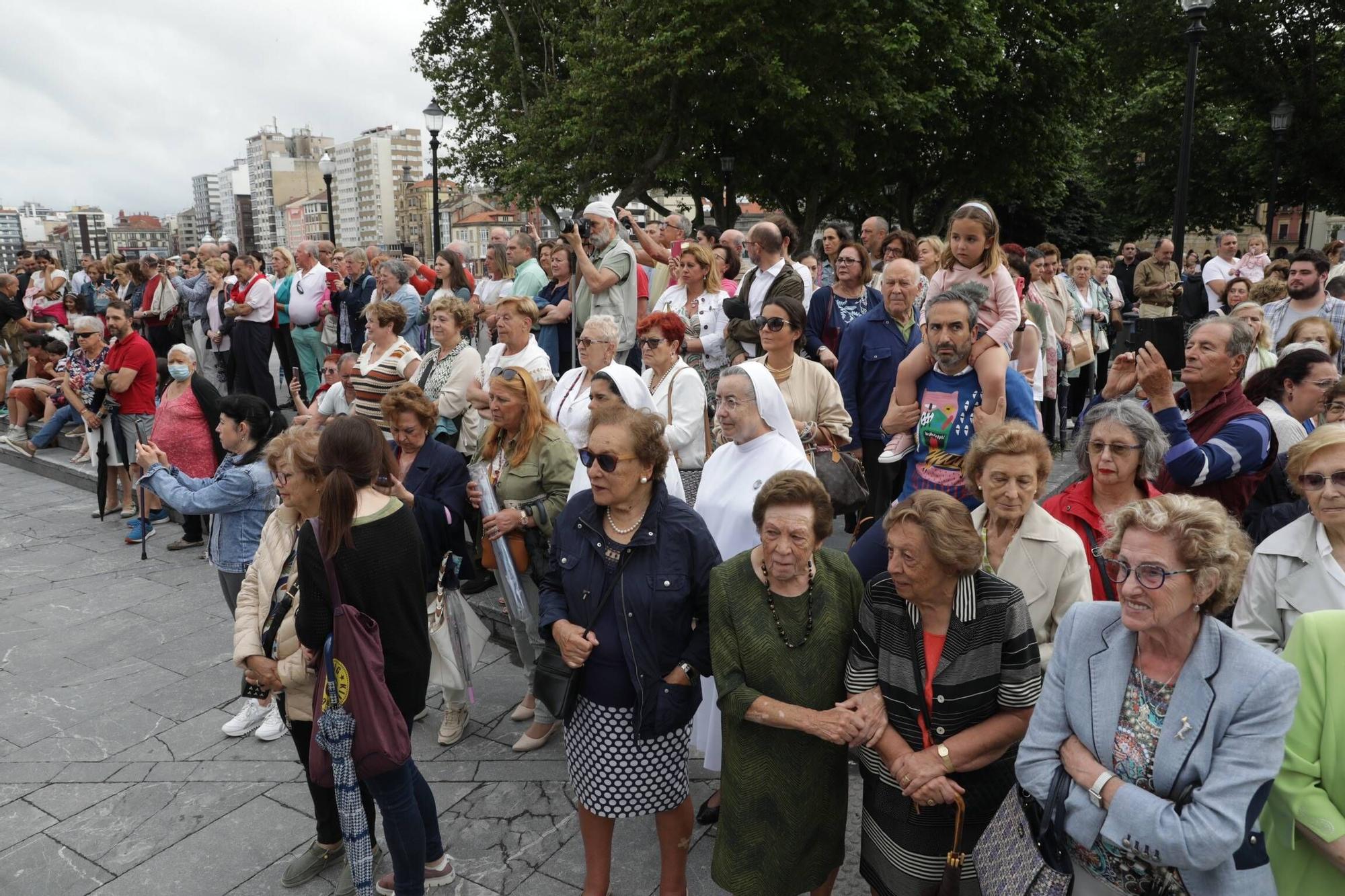 En imágenes: así fue la celebración del Corpus Christi por las calles de Gijón