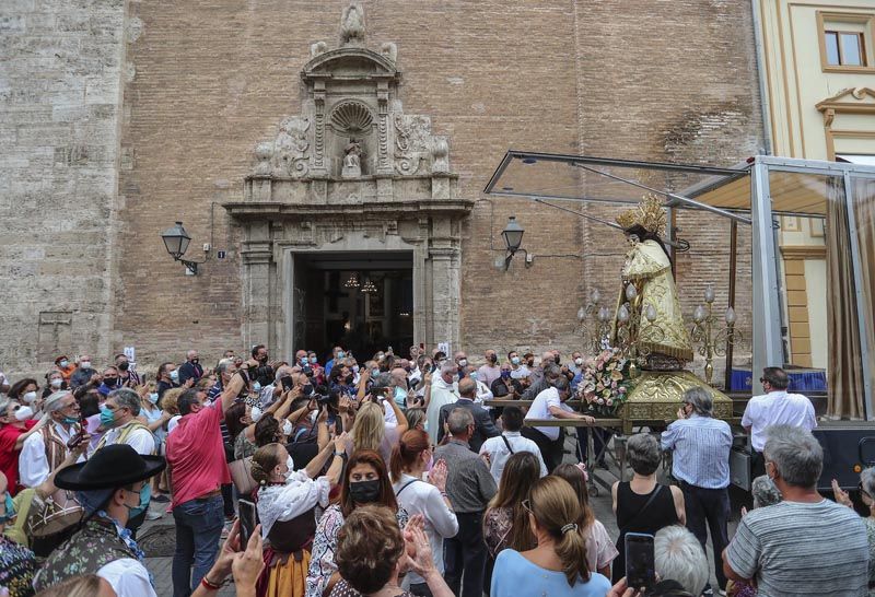 La Virgen vuelve a procesionar con público