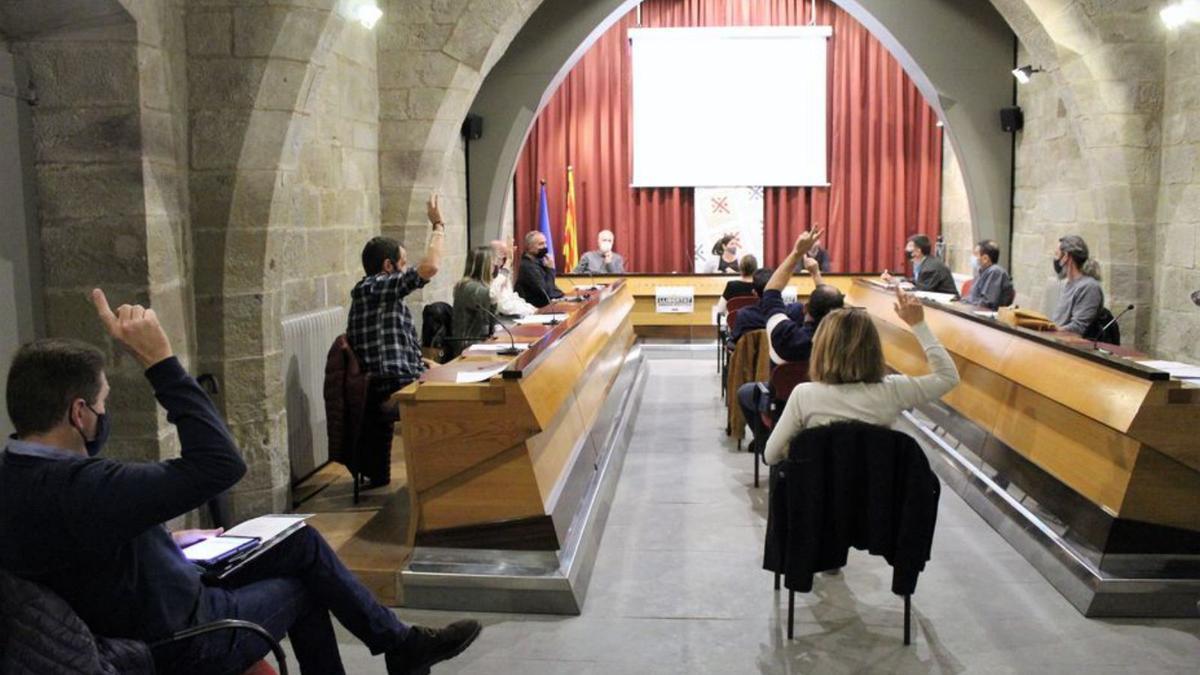 Imatge d’arxiu del ple del Consell durant una votació