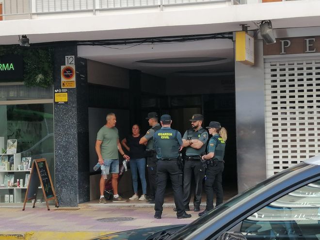 Hallan a un hombre muerto a cuchilladas en su casa de Cullera