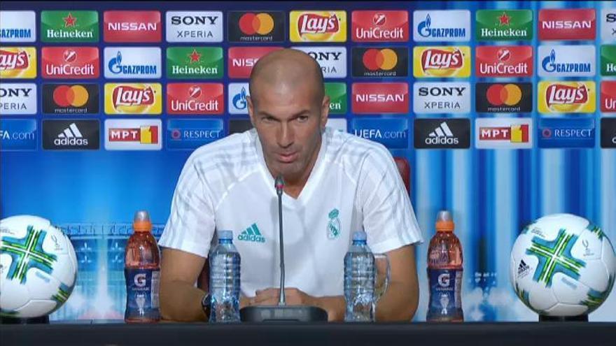 Zidane: "Que Cristiano esté con nosotros significa mucho, eso es que está para jugar"