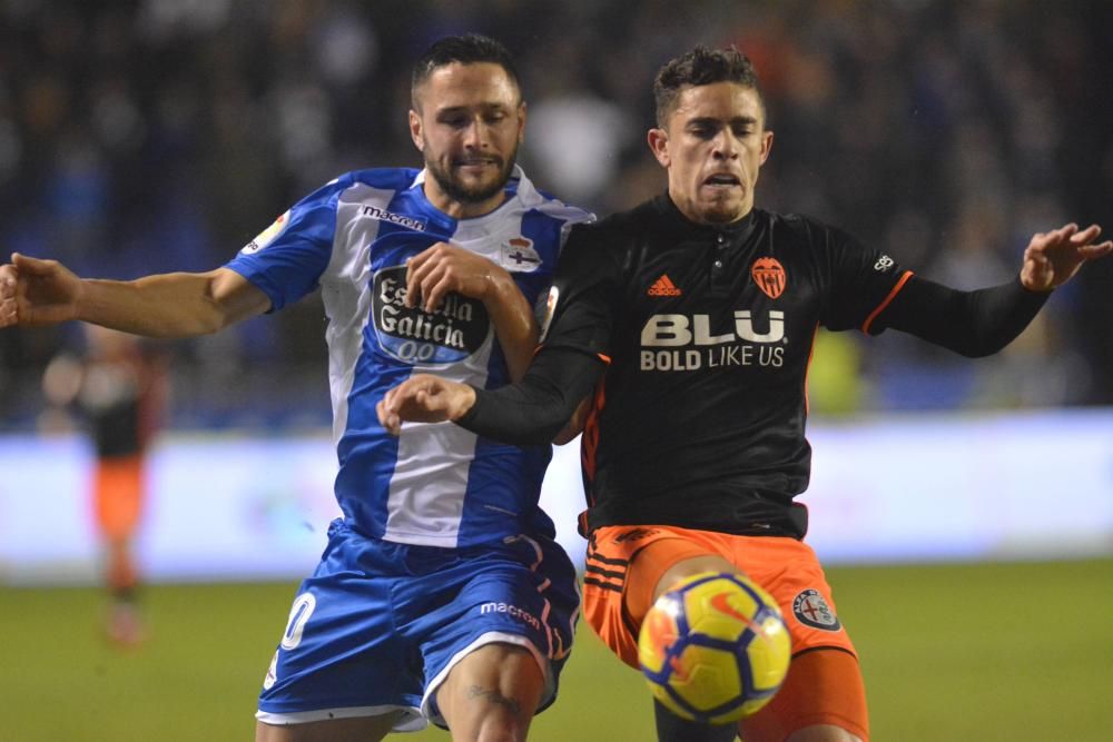 El Dépor cae en Riazor ante el Valencia