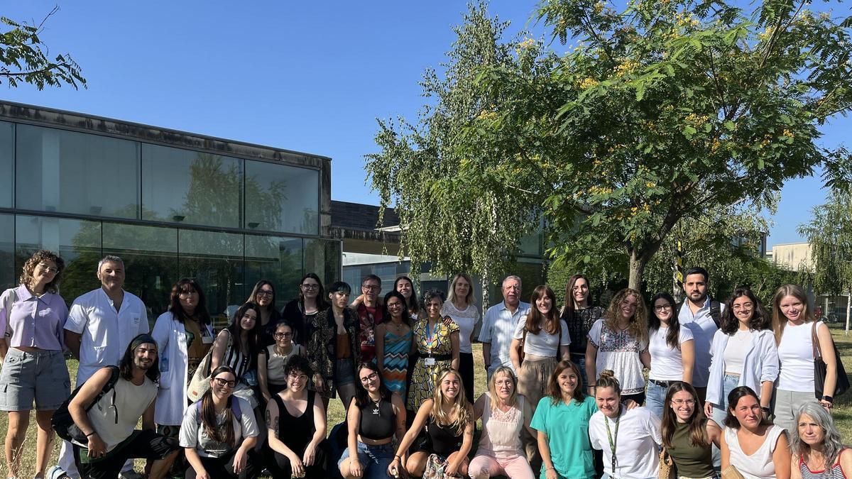 Foto de grup dels residents que s'incorporen i els que acaben