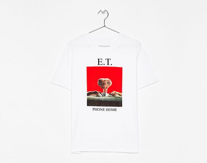 Camiseta de 'E.T., el extraterrestre', de Bershka