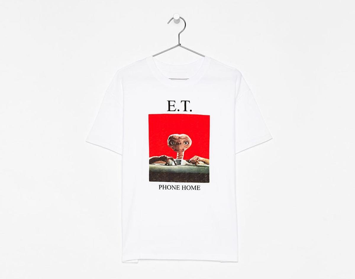 Camiseta de 'E.T., el extraterrestre', de Bershka