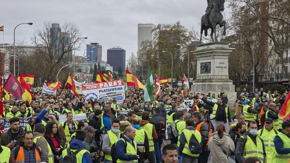 Els transportistes ahir durant la seva manifestació pel centre de Madrid