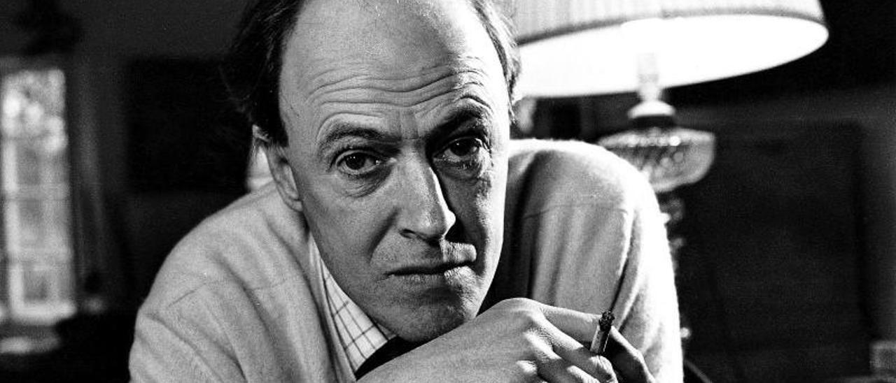 El escritor galés Roald Dahl (1916–1990) . |  // FDV