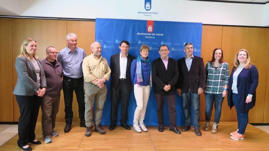 Autoridades y organizadores, ayer, en la presentación de la prueba.