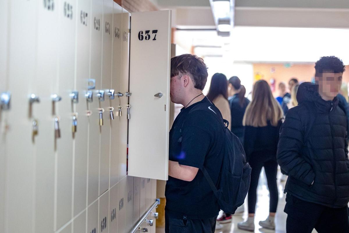 Estudiantes en un IES, en una foto de archivo.