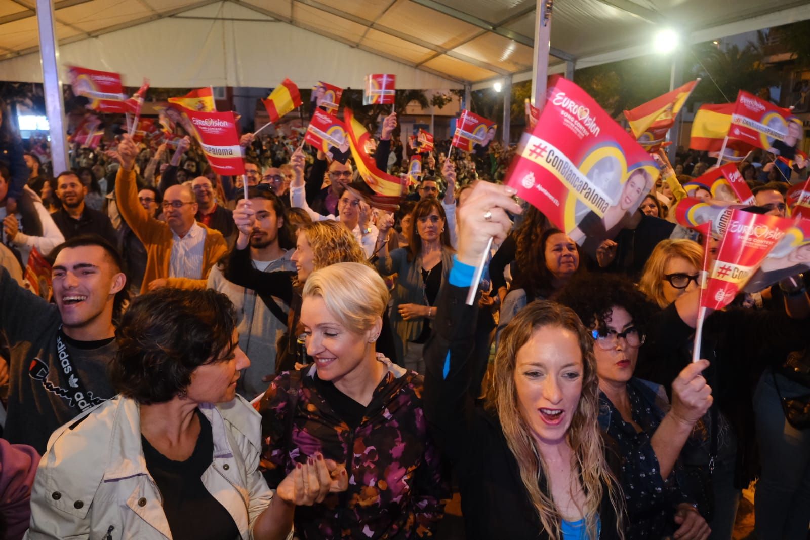 Así se esta viviendo en Elche y Altet el día de Eurovisión