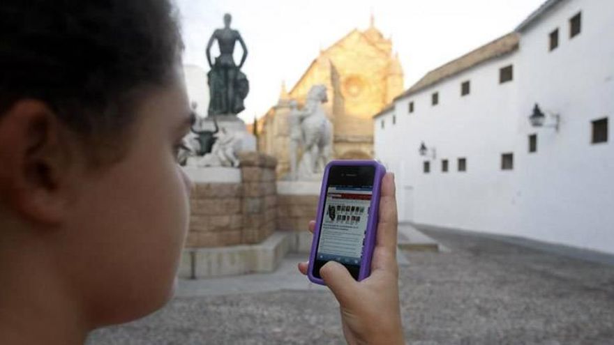 El Ayuntamiento amplía la conexión wifi gratuita en 44 sedes municipales.