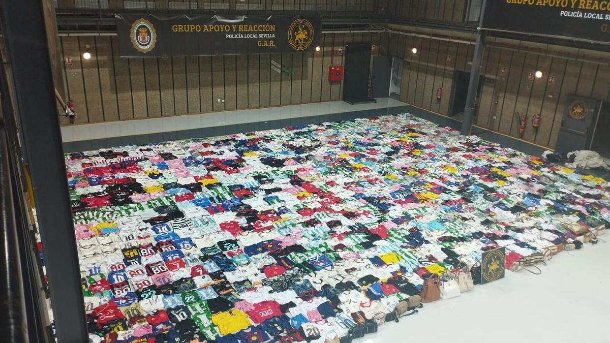 15/05/2026 Artículos intervenidos en una operación de la Policía Local de Sevilla SOCIEDAD AYUNTAMIENTO DE SEVILLA