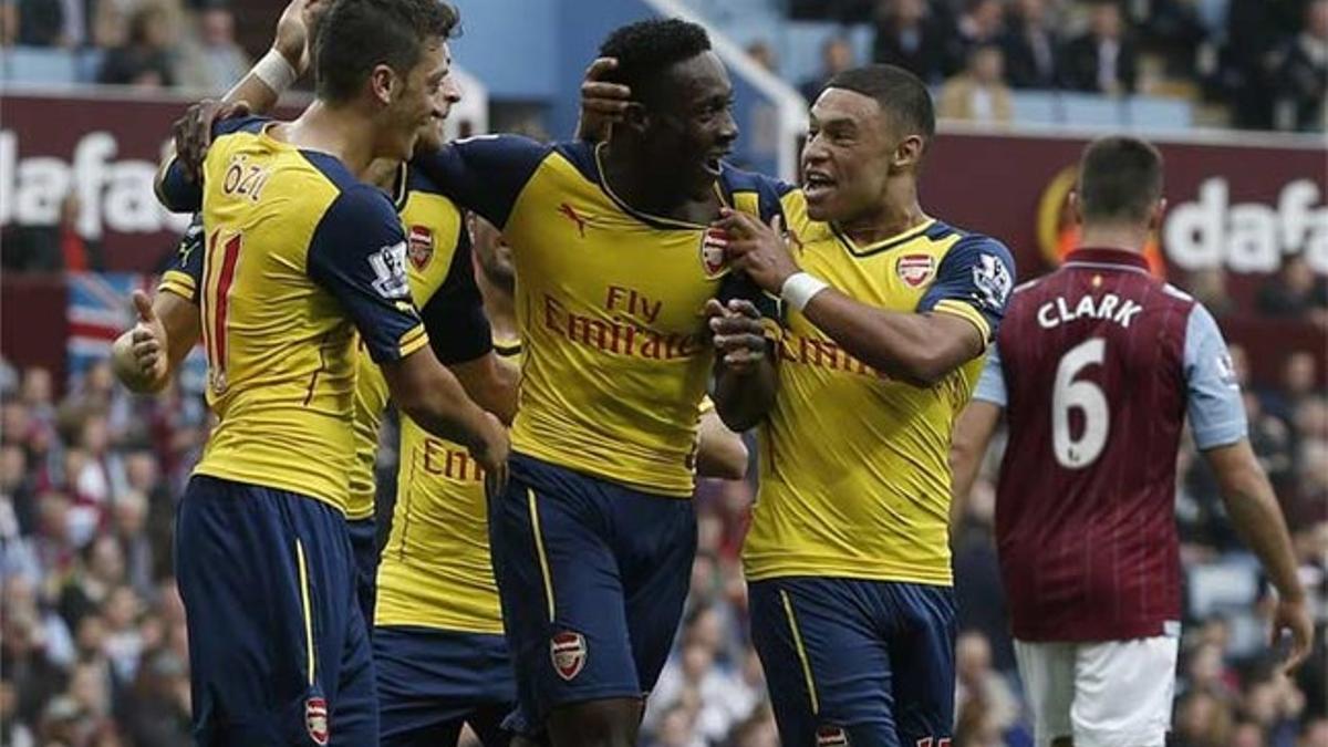 El Arsenal celebrando uno de los goles ante el Aston Villa