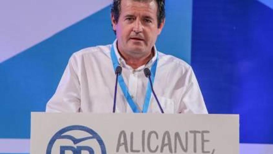 José Císcar, durante su intervención en Torrevieja.