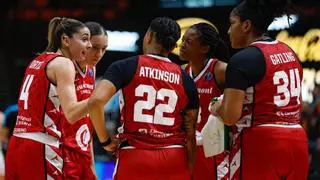 Mariona, Atkinson y Mawuli, las mejores en la cruel derrota. Las notas del Casademont Zaragoza-Valencia Basket