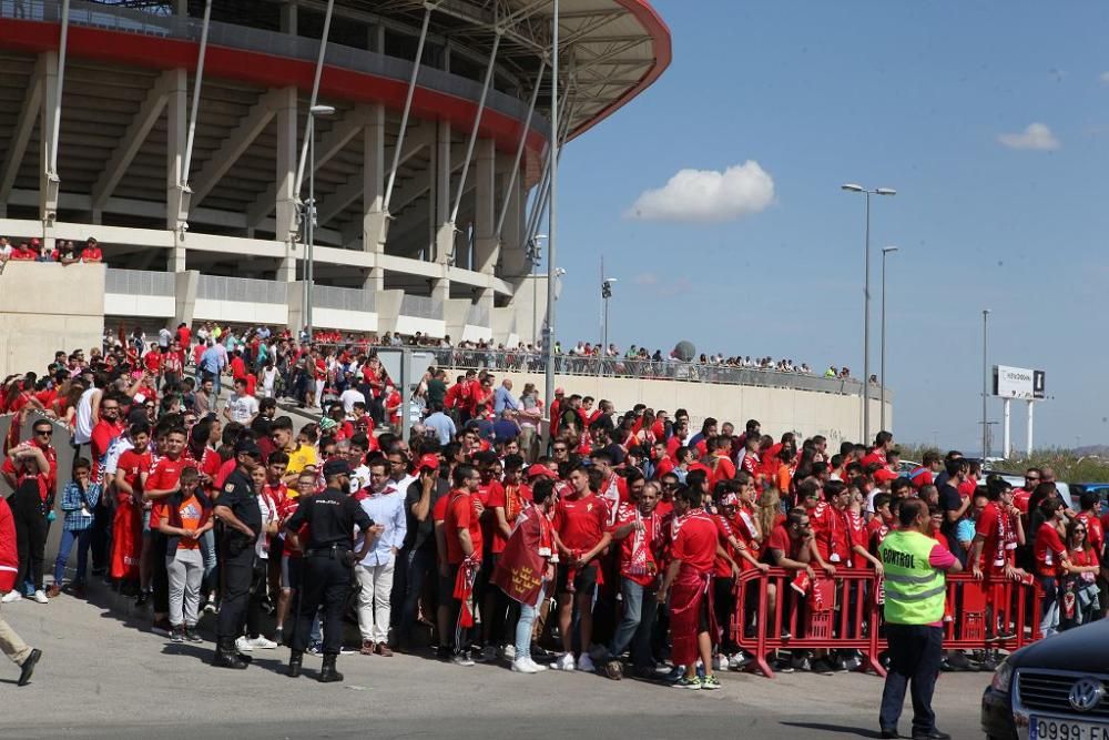 Ambiente en Nueva Condomina antes del partido