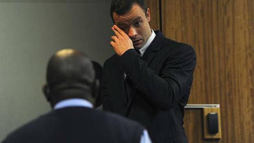 Pistorius sufre tendencias suicidas desde la muerte de su novia