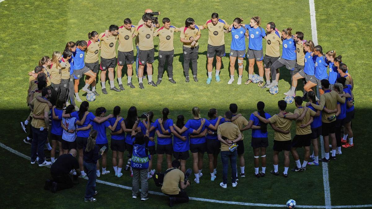 El FC Barcelona femenino durante el entrenamiento de este viernes en Lisbo para disputar mañana la final de la Liga de Campeones femenina contra el Arsenal