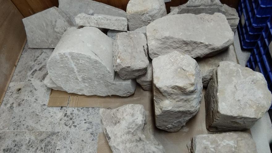 Materiales constructivos de la excavación trasladados al Museo Arqueológico de Elda.