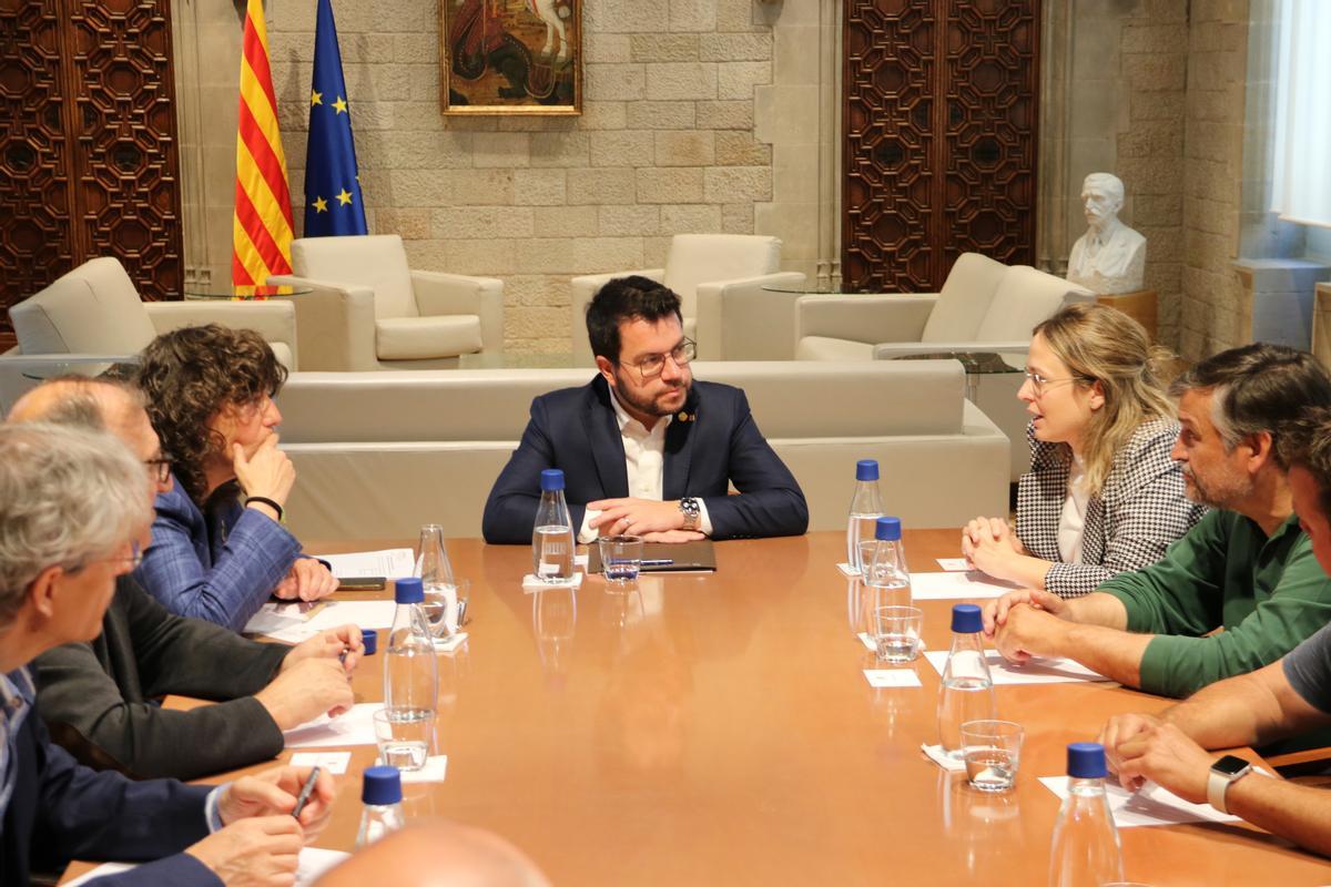 Pere Aragonès y la 'consellera' Teresa Jordà, reunidos con representantes de los agricultores de Urgell y Segarra Garrigues.