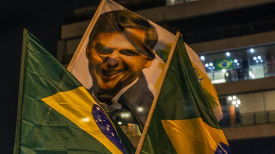 Seguidores de Jail Bolsonaro.