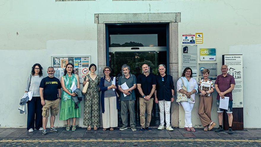 Miembros de los Jurado del XXXIII Concurso de Cuentos Valentín Andrés