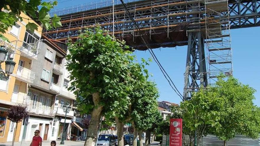 El viaducto de Redondela, con los andamios de las obras. // FdV