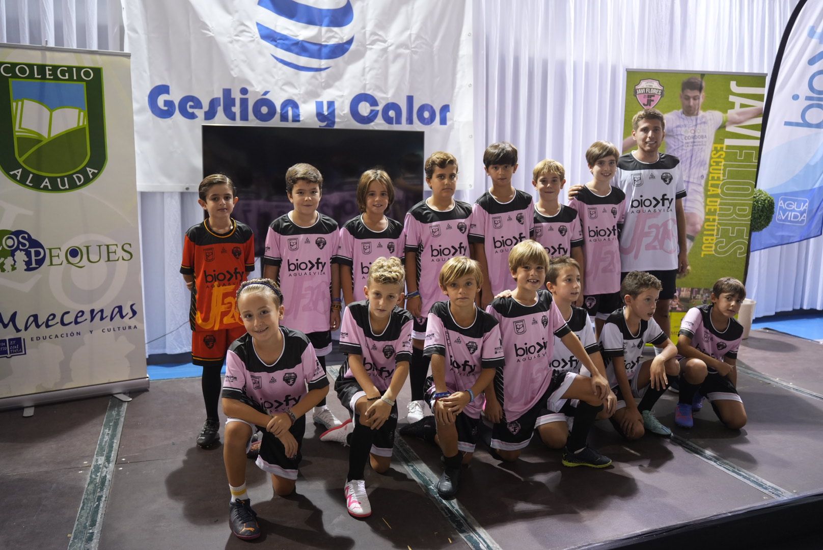 La Escuela de Fútbol Javi Flores da el pistoletazo de salida a su tercera edición