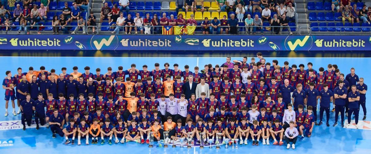 Los equipos de la base, con algunos 'infiltrados' del primer equipo