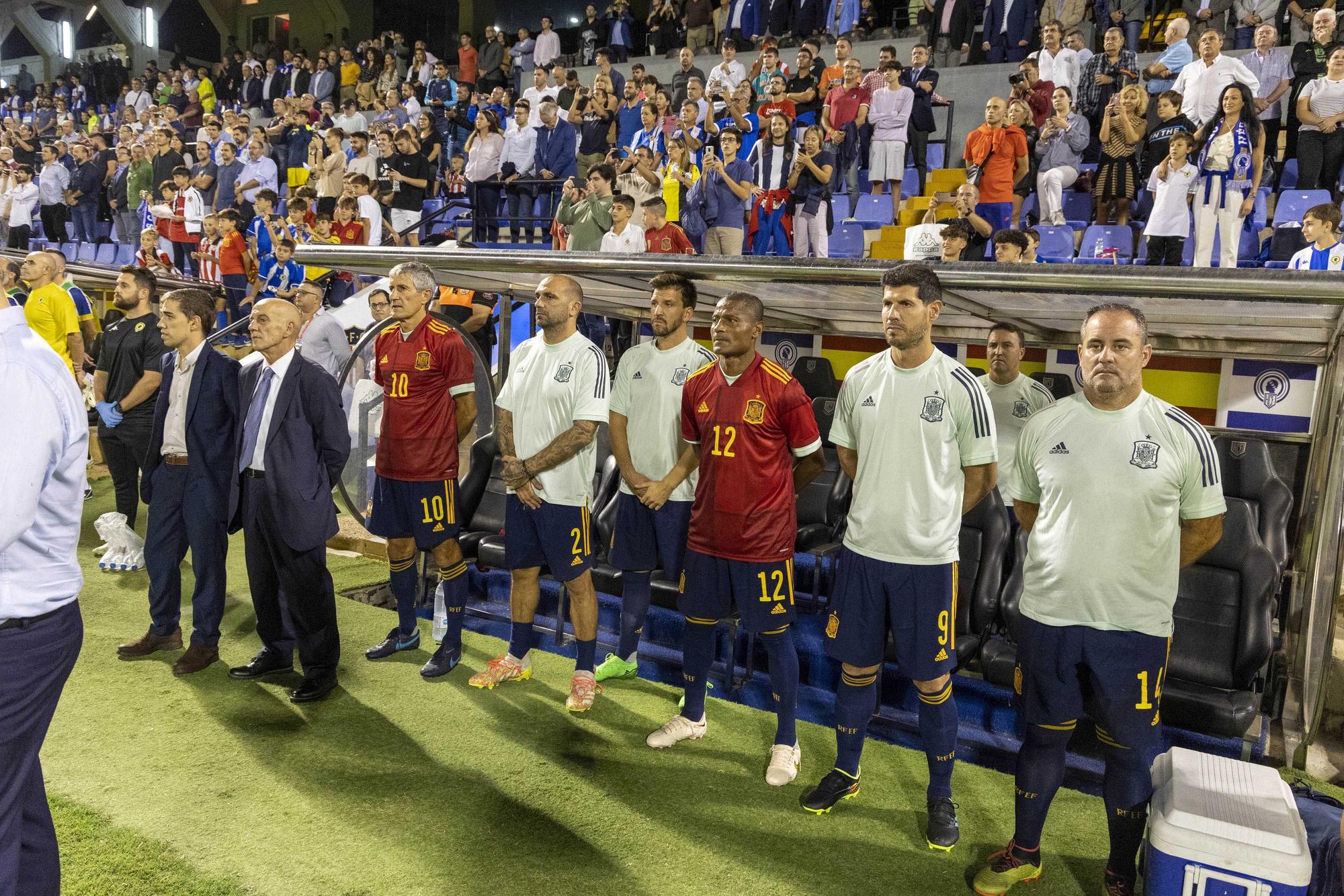 Leyendas del Hércules frente a leyendas de la Selección Española: Las imágenes del partido del Centenario