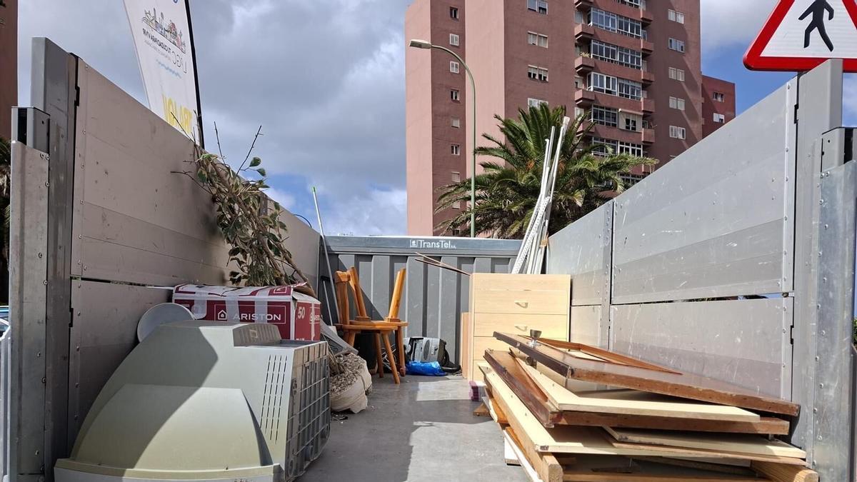Las Palmas de Gran Canaria recoge 22.000 kilos de residuos en marzo con el sistema móvil de acopio