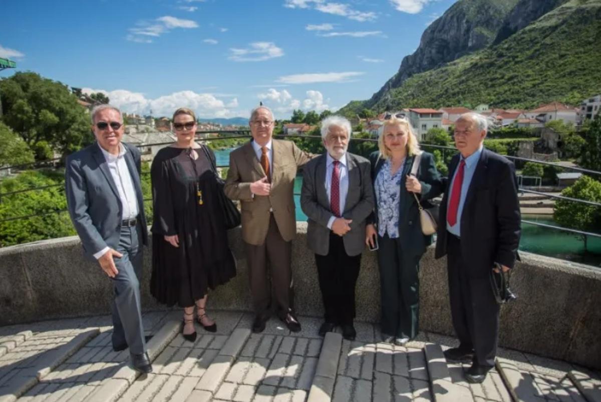 Imagen de Pérez Casado en la visita a Móstar en el 2016.