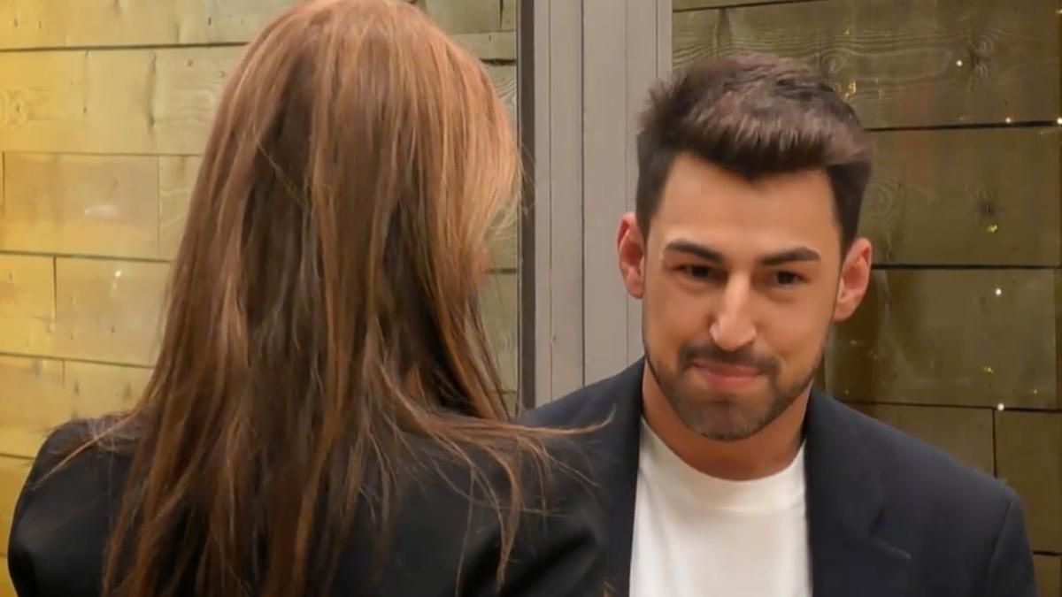 Rafael con Elsa Anka en 'First Dates'