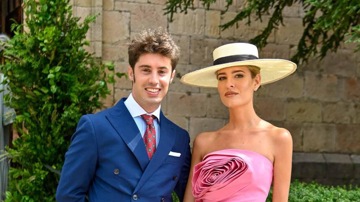 Teresa Andrés Gonzalvo con un vestido palabra de honor rosa