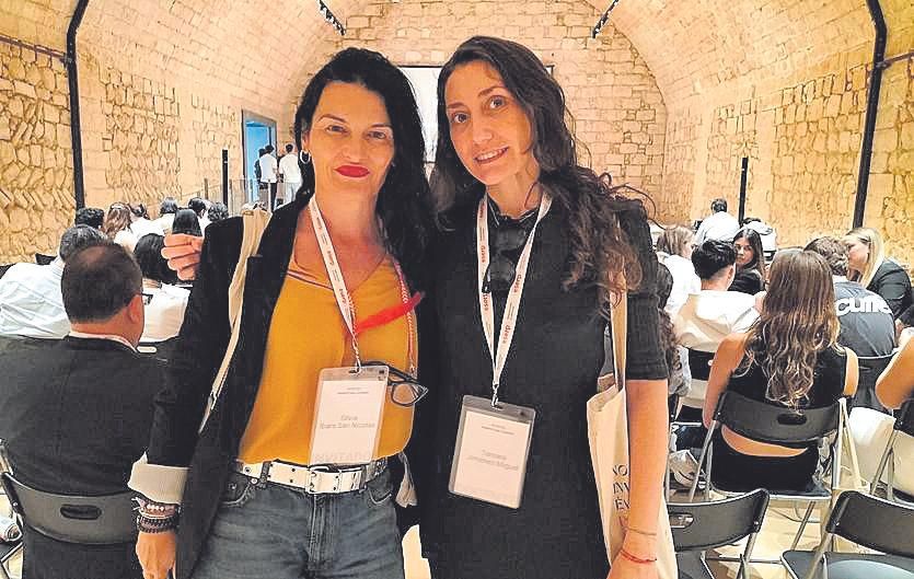 Silvia Ibars y Tamara Jiménez.