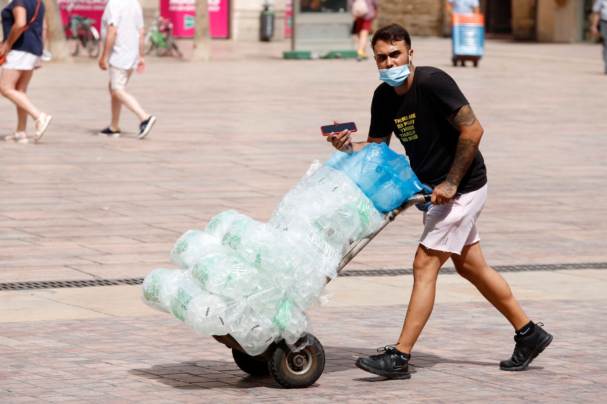 Málaga capital, como otros puntos de la provincia, está en aviso naranja por altas temperaturas este lunes, 12 de julio.