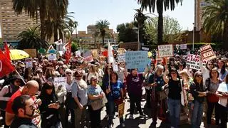 Las EOI protestan contra los recortes: "Solo estudiarán idiomas quienes lo puedan pagar"