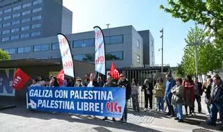 La CIG se concentró ayer delante del edificio de la Xunta en apoyo a Palestina