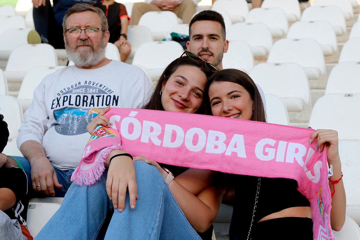 Las imágenes de la afición en el Córdoba CF - Racing Ferrol