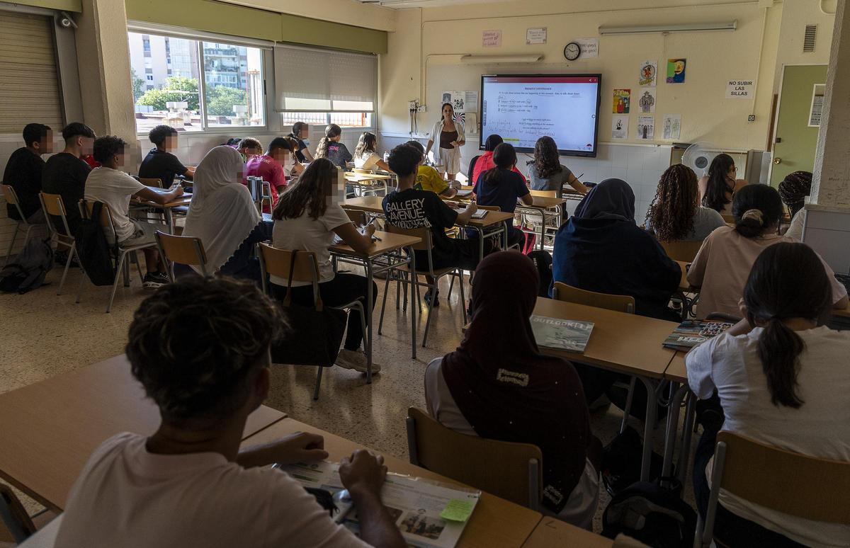 Alumnos y alumnas en un aula de Secundaria en la Comunidad Valenciana