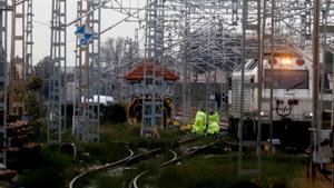 Un robatori de cable afecta trens de Rodalies i l’AVE a València i Castelló