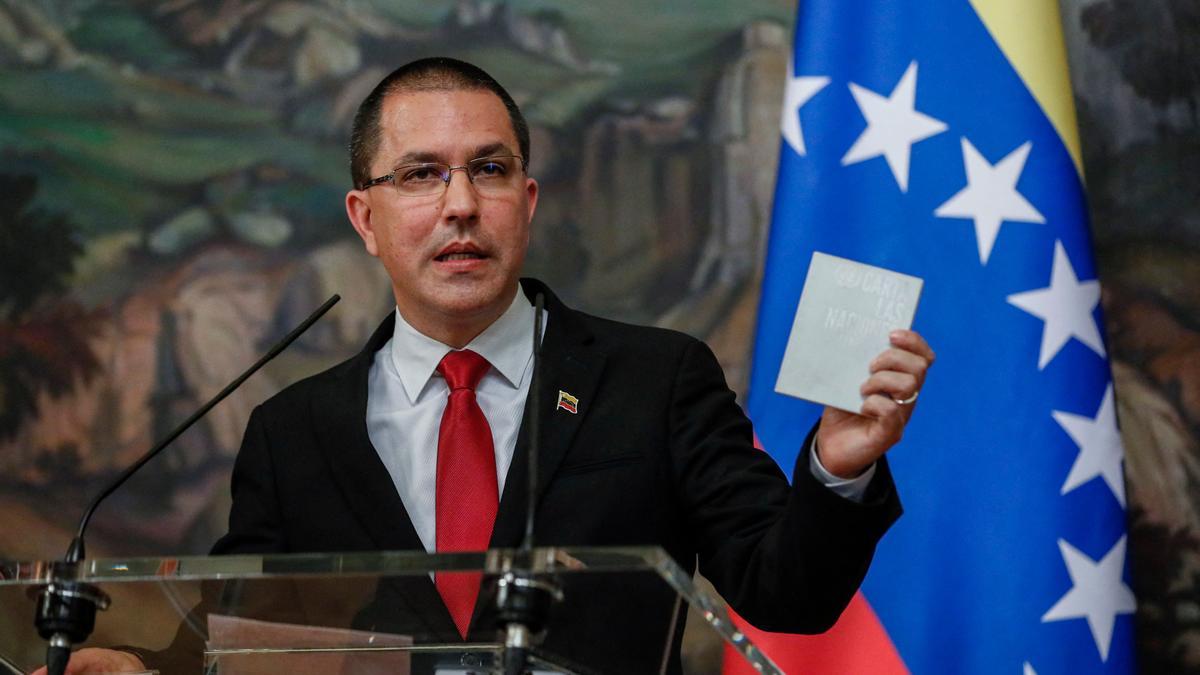 El ministro de Exteriores venezolano cesado, Jorge Arreaza, durante una rueda de prensa.