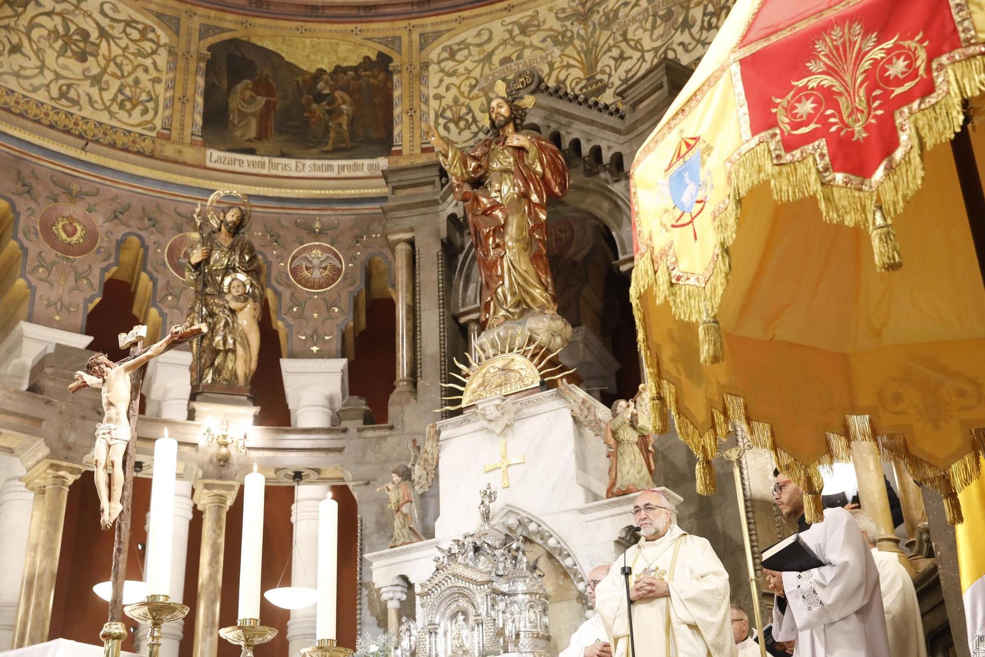 Así fue la celebración del centenario de la Basílica del Sagrado Corazón de Gijón (en imágenes)