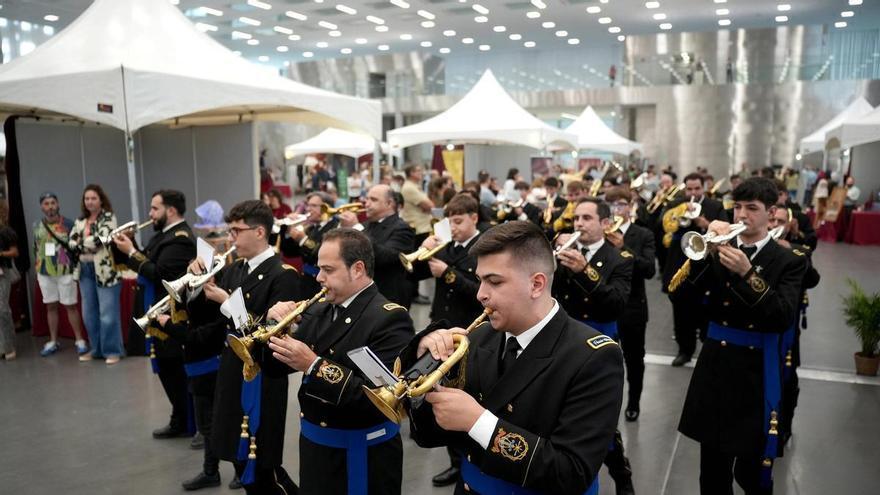 60.000 hermanos, una misma pasión: así se vive este sábado la Feria Cofrade en Córdoba