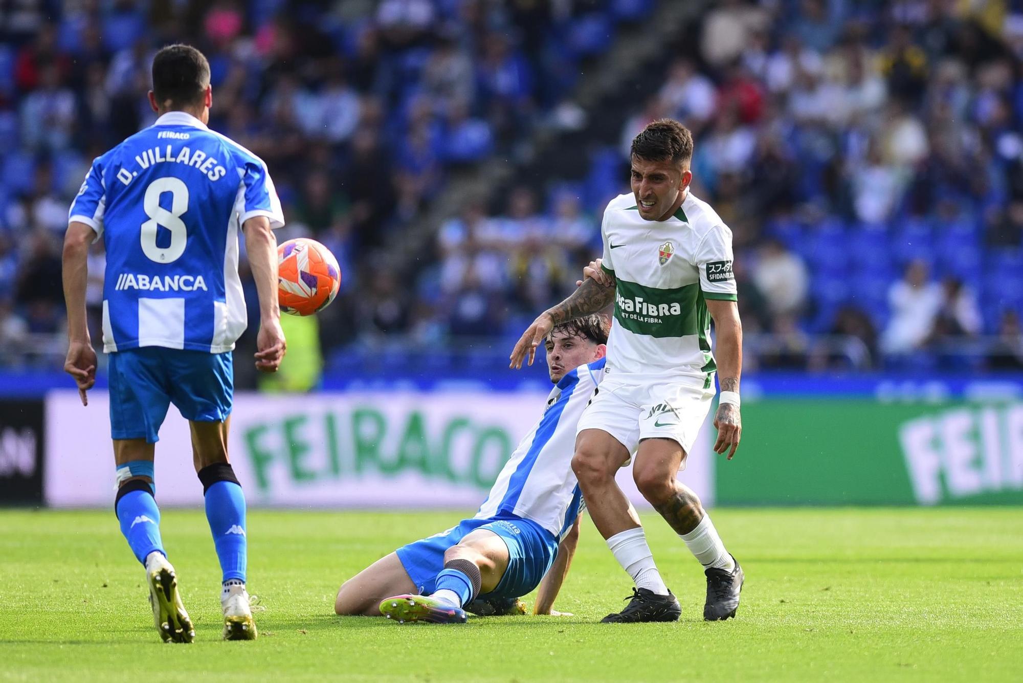 El Dépor cae goleado (0-4) por el Elche para cerrar la temporada 2025-25 en Riazor